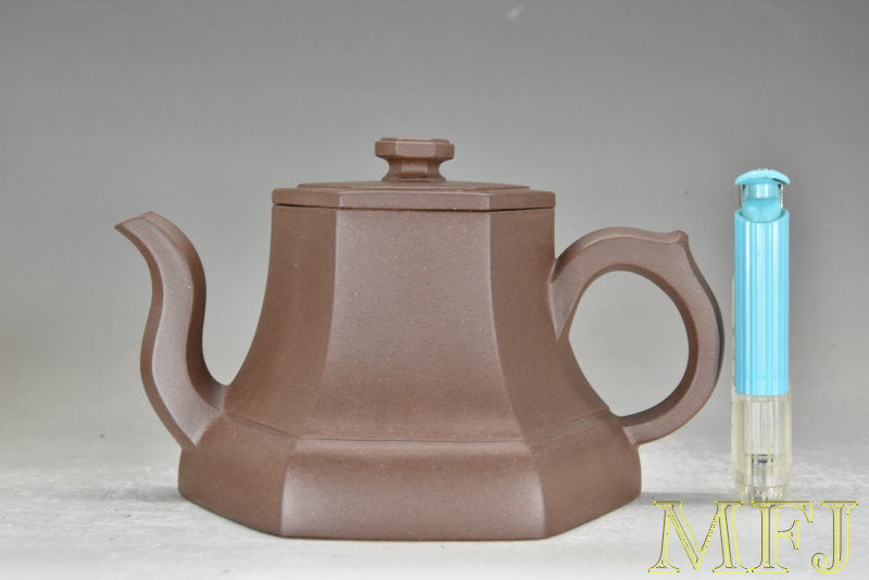 1980年代早期紫砂一廠作品 --- 紫泥(甲子泥)六華春(荊溪王制)