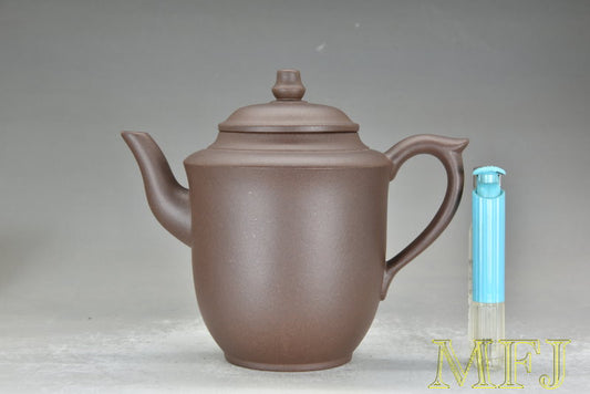 1980年代早期紫砂一廠作品 --- 紫泥(甲子泥)中高流京盅(中國宜興、菊慧)