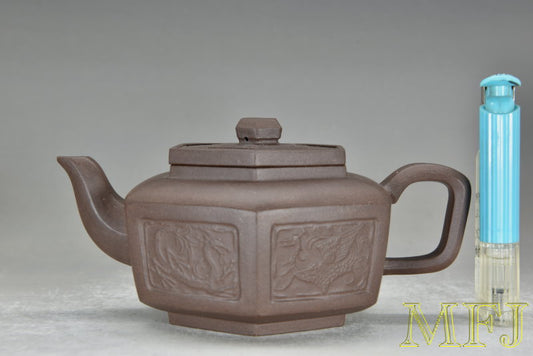 1980年代早期紫砂一廠作品 --- 紫泥(甲子泥)六角龍鳳(荊溪江制)