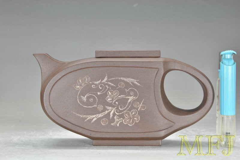 1980年代早期紫砂一廠作品 --- 紫泥(甲子泥)刻繪春風(刻丙寅年款)(徐萍)
